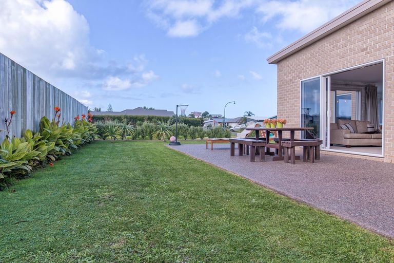 Photo of property in 30 Surfers Avenue, Waihi Beach, 3611