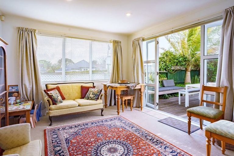 Photo of property in 1/47 Rautara Street, Orakei, Auckland, 1071