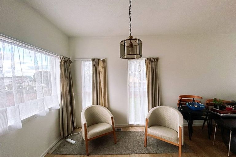 Photo of property in 2 Dorothy Place, Hillcrest, Hamilton, 3216