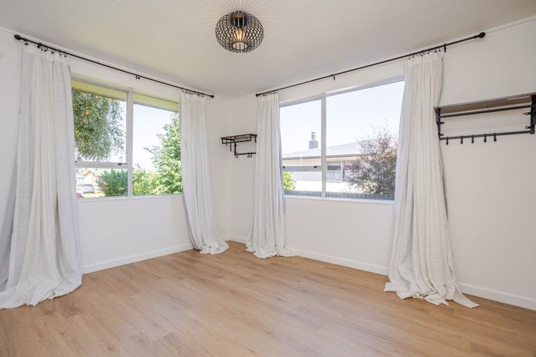 Photo of property in 15 Runciman Place, Dannevirke, 4930