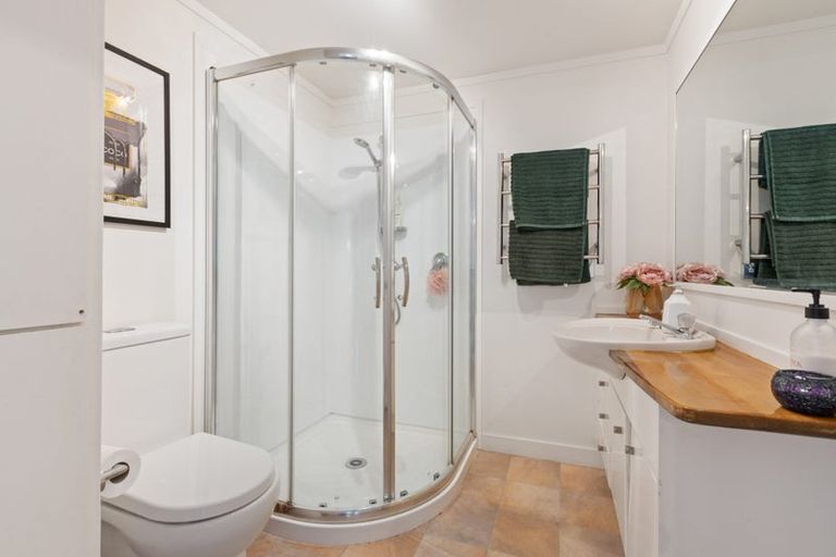 Photo of property in 41 Shakespear Road, Army Bay, Whangaparaoa, 0930