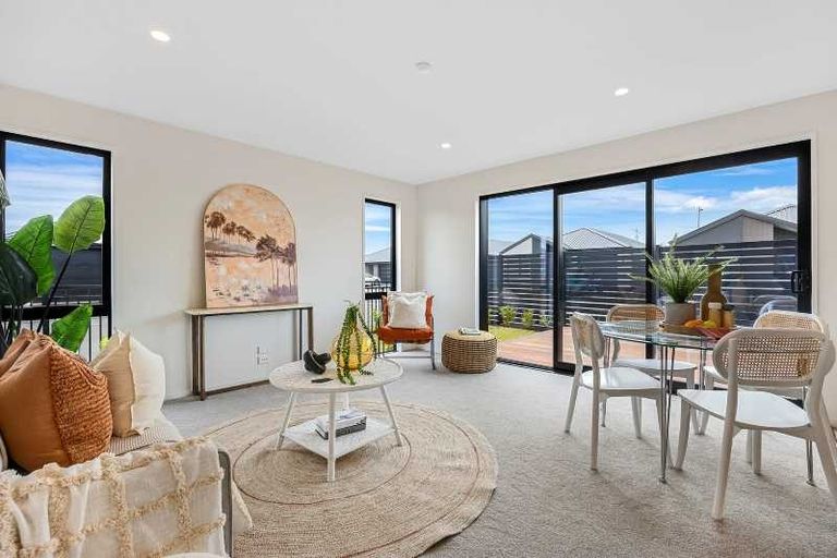 Photo of property in 20a Ruataniwha Avenue, Rangiora, 7400