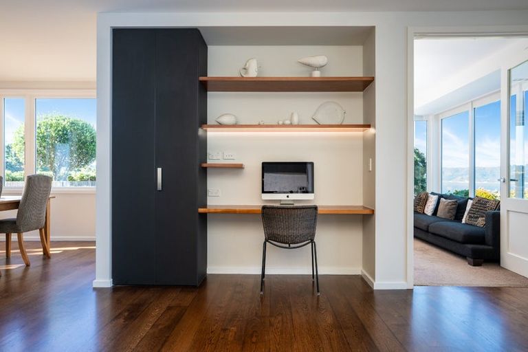 Photo of property in 34 Seatoun Heights Road, Seatoun, Wellington, 6022