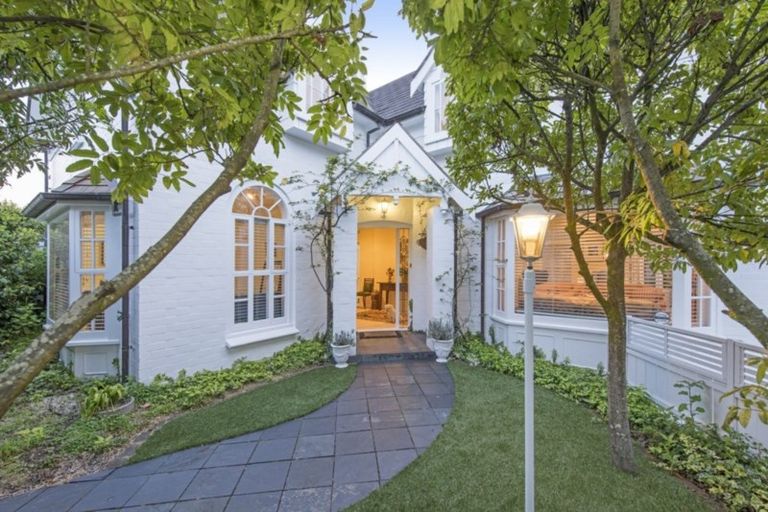 Photo of property in 14a Victoria Avenue, Remuera, Auckland, 1050