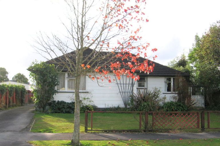 Photo of property in 3 Perry Place, Bader, Hamilton, 3206