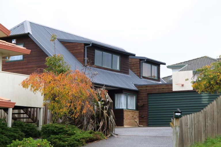 Photo of property in 1/7 Hagen Close, Golflands, Auckland, 2013