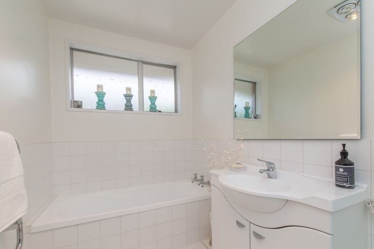 Photo of property in 5 Sayers Crescent, Ilam, Christchurch, 8041