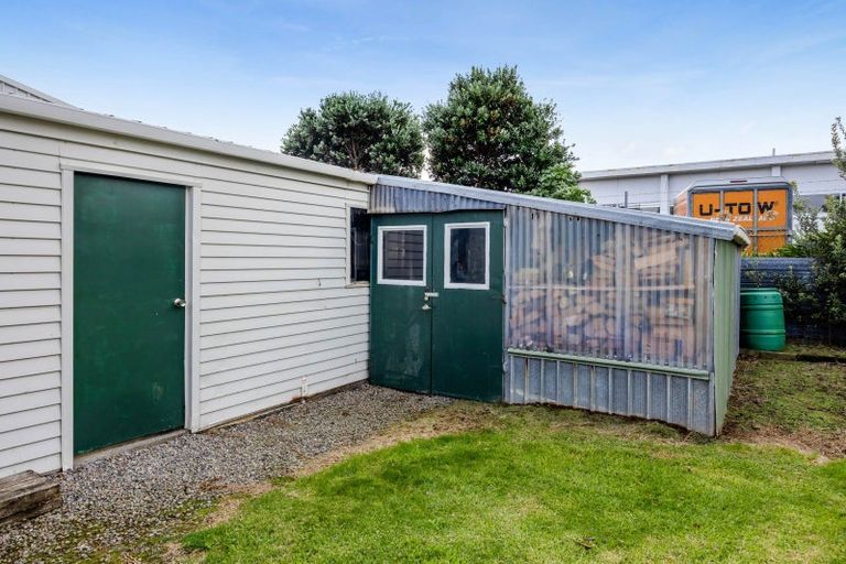 Photo of property in 55 Domett Street, Opunake, 4616