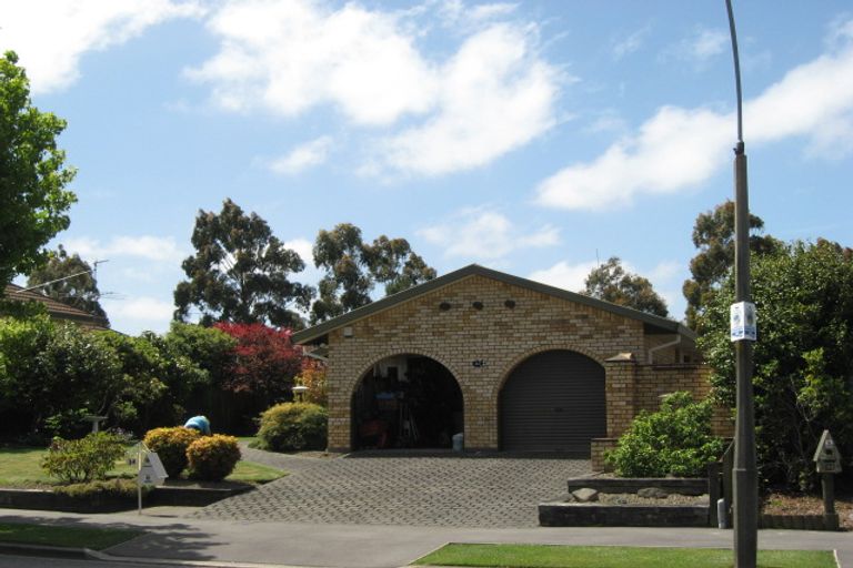 Photo of property in 34 Karnak Crescent, Russley, Christchurch, 8042