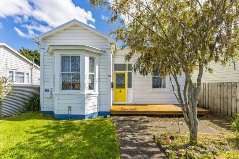 Photo of property in 15 Kelvin Street, Aramoho, Whanganui, 4500