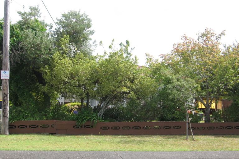 Photo of property in 24 Vanguard Road, Kelston, Auckland, 0602
