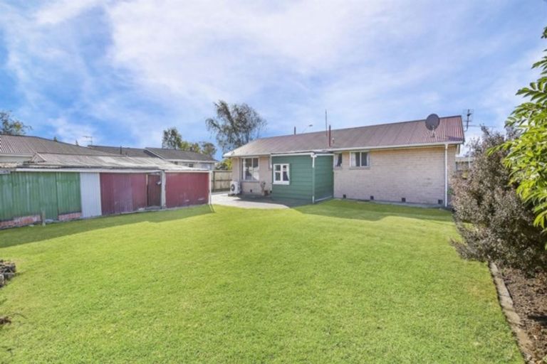 Photo of property in 392 Mairehau Road, Parklands, Christchurch, 8083