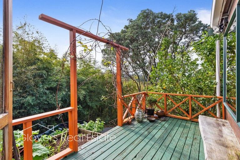 Photo of property in 205 Victory Road, Laingholm, Auckland, 0604