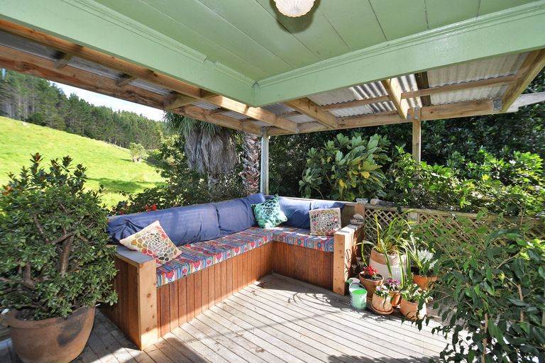 Photo of property in 21 Pakiri Road, Leigh, Warkworth, 0985