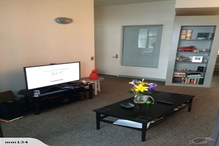 Photo of property in Gerondis Bldg Apartments, 401/60 Willis Street, Wellington Central, Wellington, 6011