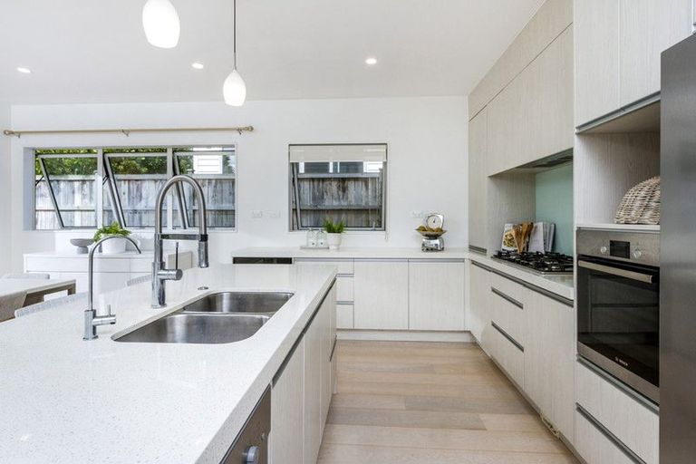 Photo of property in 23a Manuwai Road, Torbay, Auckland, 0630