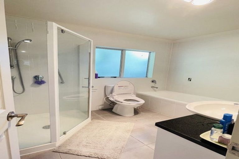 Photo of property in 63b Seabrook Avenue, New Lynn, Auckland, 0600