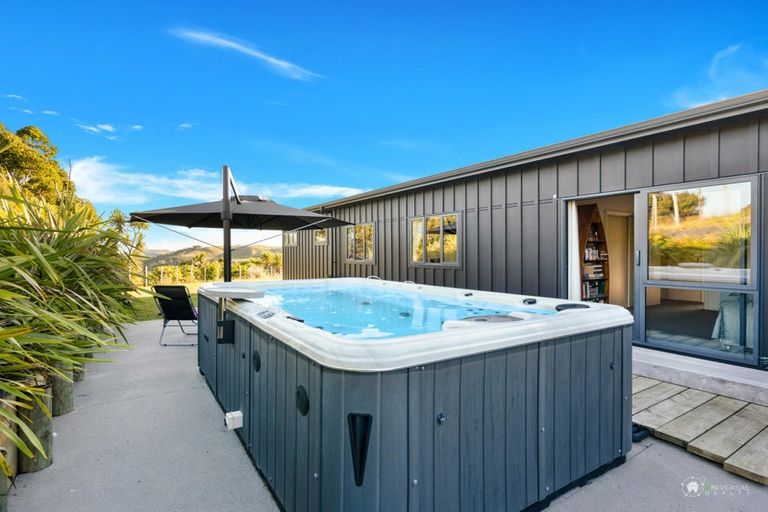 Photo of property in 123 Taiapa Valley Road, Muriwai, Waimauku, 0881