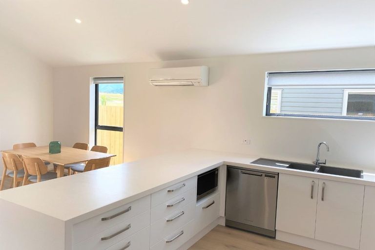 Photo of property in 8 Mount Nicholas Avenue, Wanaka, 9305