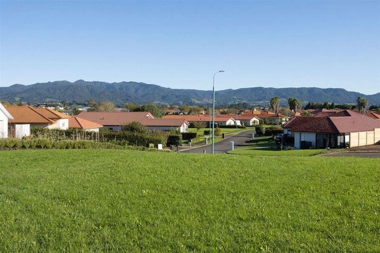 Photo of property in 60 Ballantyne Way, Aongatete, 3178