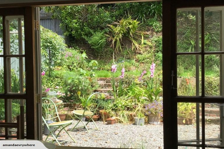 Photo of property in 16 Russell Terrace, Newtown, Wellington, 6021