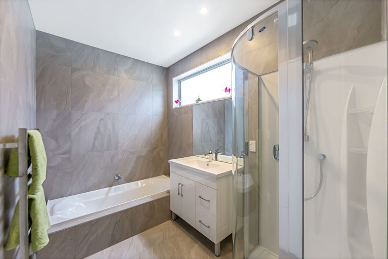 Photo of property in 42 Miller Rise, Silverdale, 0932