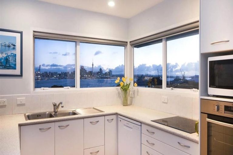 Photo of property in 3/47 Clarence Street, Devonport, Auckland, 0624