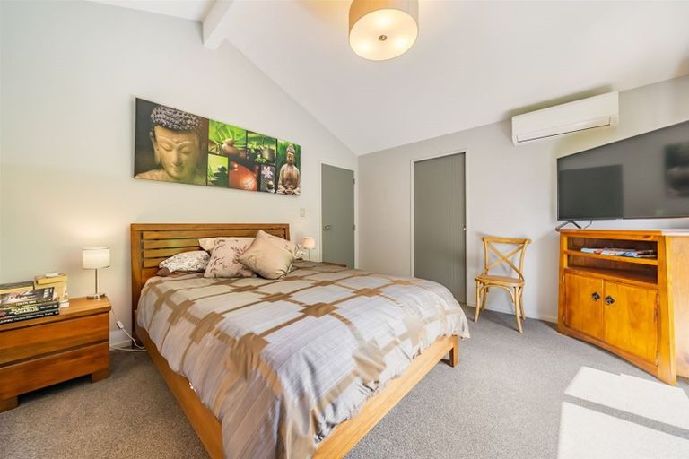 Photo of property in 8 Flotilla Place, Whitby, Porirua, 5024