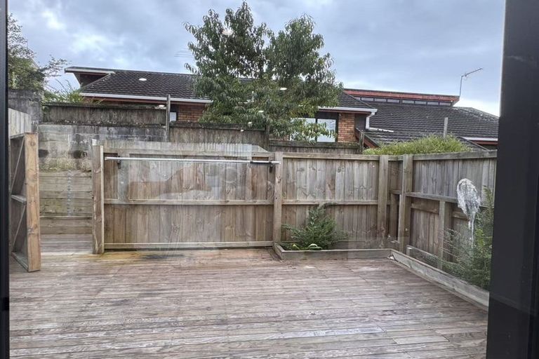 Photo of property in 45c Greenvalley Rise, Glenfield, Auckland, 0629