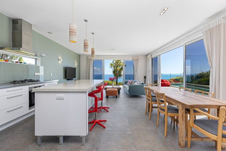 Photo of property in 411 Oaia Road, Muriwai, 0881