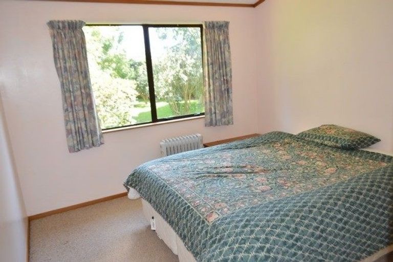 Photo of property in 32 Wi Pere Street, Manakau, 5573