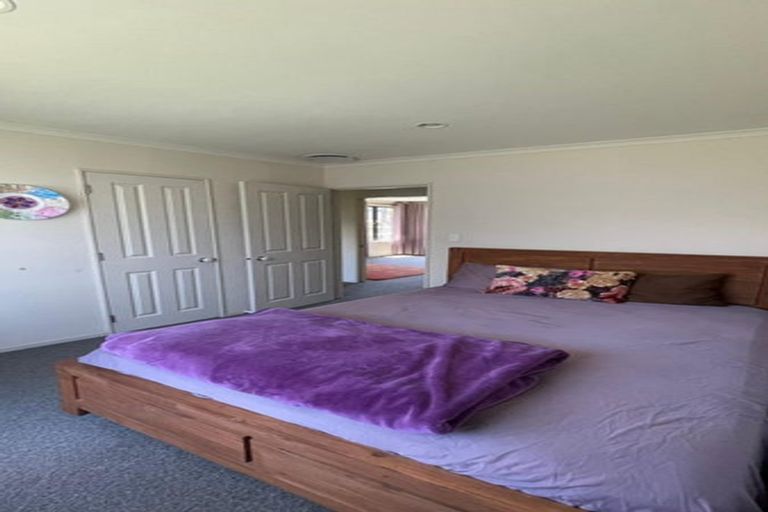 Photo of property in 13 De Havilland Drive, Goodwood Heights, Auckland, 2105