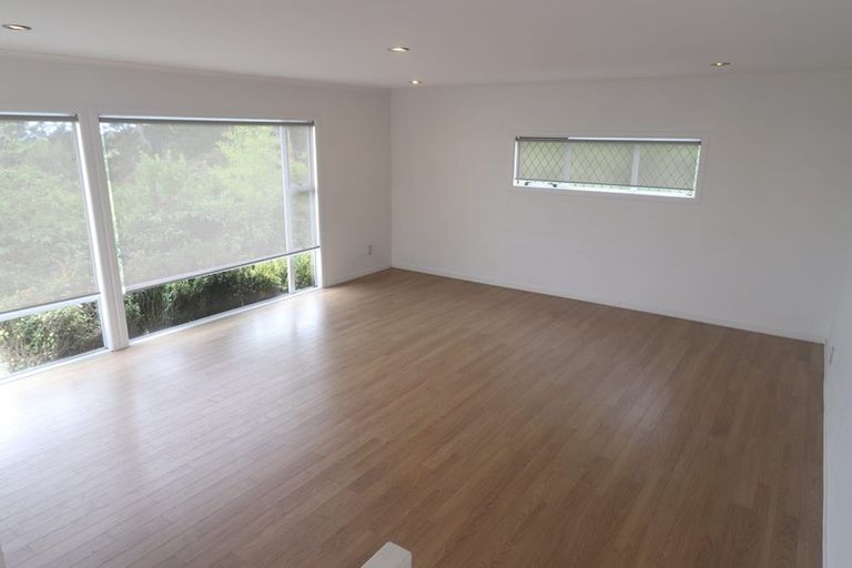 Photo of property in 273 Glenvar Road, Long Bay, Auckland, 0630