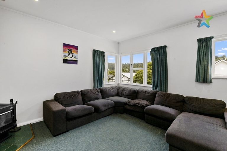 Photo of property in 1/9 Montgomery Street, Stokes Valley, Lower Hutt, 5019