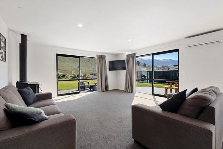 Photo of property in 36 Perriam Place, Mount Pisa, Cromwell, 9383