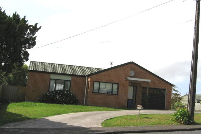 Photo of property in 24 Awaroa Road, Sunnyvale, Auckland, 0612