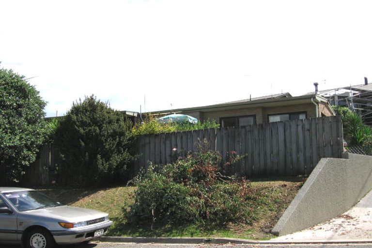 Photo of property in 1/28 Auld Street, Torbay, Auckland, 0630
