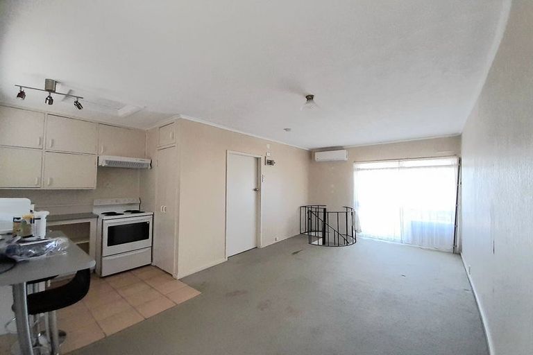 Photo of property in 5b Rosebank Road, Avondale, Auckland, 1026
