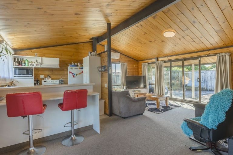 Photo of property in 34 Hollis Road, Paraparaumu Beach, Paraparaumu, 5032