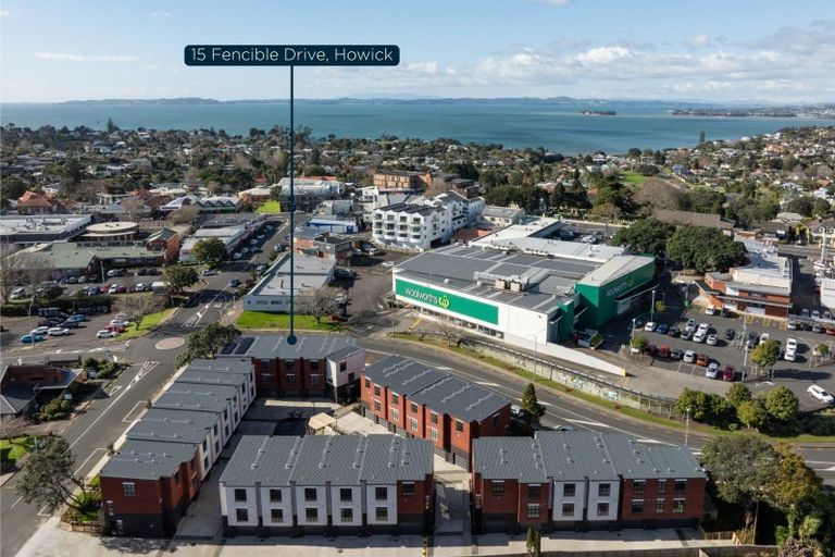 Photo of property in 15 Fencible Drive, Howick, Auckland, 2014