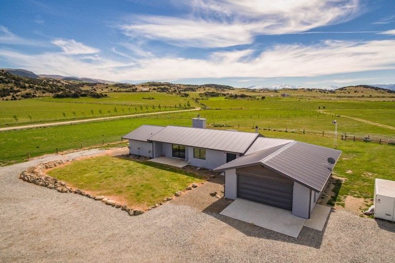 Photo of property in 127 Pukerangi Drive, Queensberry, Cromwell, 9383