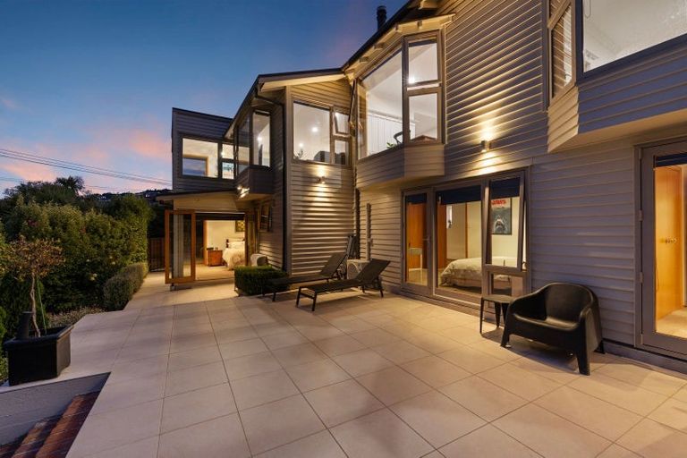 Photo of property in 109 Moncks Spur Road, Redcliffs, Christchurch, 8081