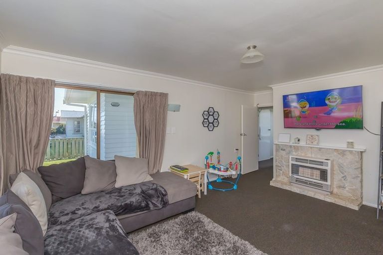 Photo of property in 21 Cornwall Street, Levin, 5510