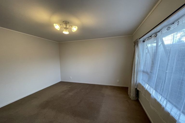 Photo of property in 9 Sirius Place, Botany Downs, Auckland, 2010