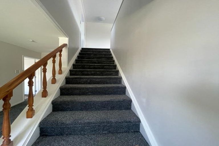 Photo of property in 1/41 College Road, Northcote, Auckland, 0627