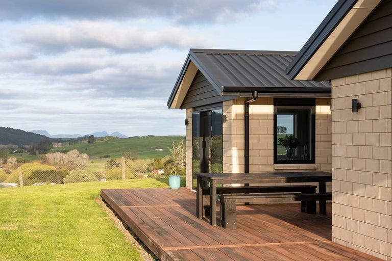 Photo of property in 681 Otaika Valley Road, Maungatapere, Whangarei, 0170