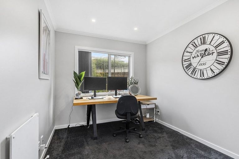 Photo of property in 152 Endeavour Drive, Whitby, Porirua, 5024