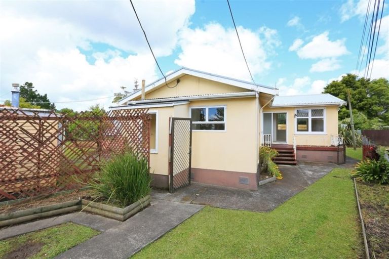 Photo of property in 147 Bruce Mclaren Road, Henderson, Auckland, 0612