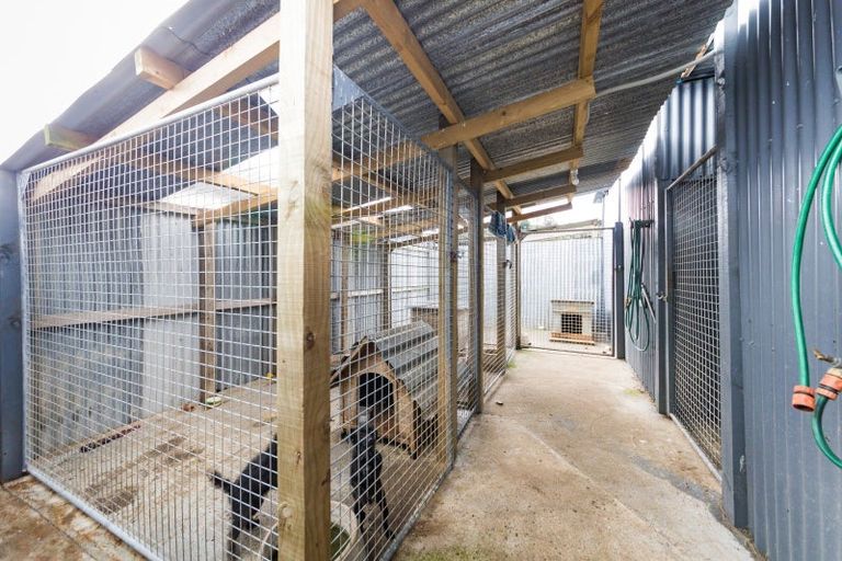 Photo of property in 12 Lagoon Road, Rangiwahia, Kimbolton, 4774