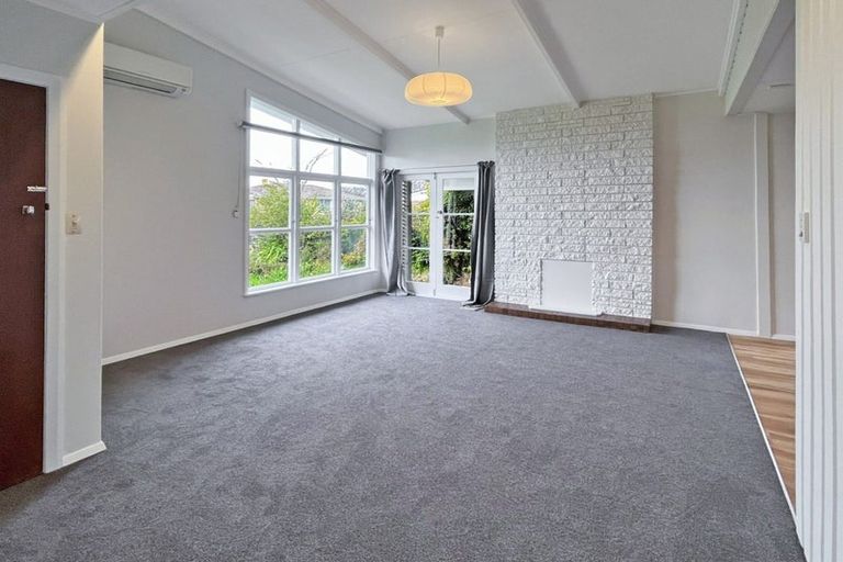 Photo of property in 3 Greenock Place, Awapuni, Palmerston North, 4412